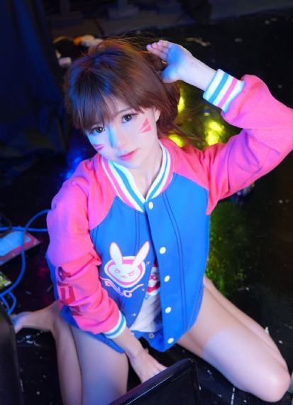 18禁美女裸体扒开腿露爆乳_超清完整在线观看